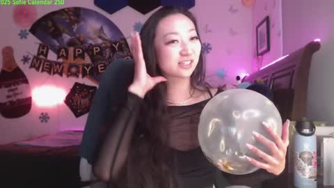 Snapshot of mysweetsofie1 chatting on 01-01-25, 11:18 MySweetSofie online show from 01-01-25, 11:18