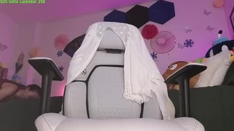 Snapshot of mysweetsofie1 chatting on 01-08-25, 02:14 MySweetSofie online show from 01-08-25, 02:14