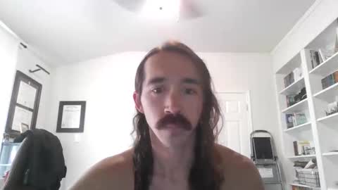 Snapshot of mythrowawayatx chatting on 10-26-25, 03:07 mythrowawayatx online show from 10-26-25, 03:07