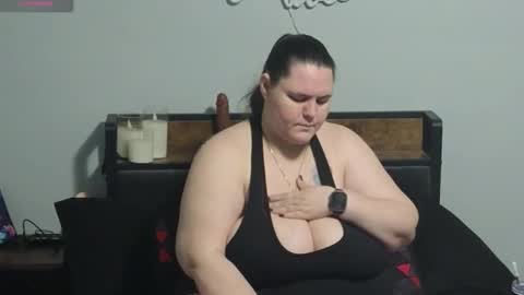 Snapshot of mzjuicybootay2169 chatting on 05-15-26, 11:06 Mzjuicybootay online show from 05-15-26, 11:06