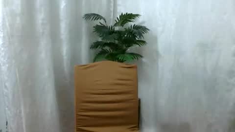 Snapshot of n1raa chatting on 03-27-26, 07:35 nira online show from 03-27-26, 07:35