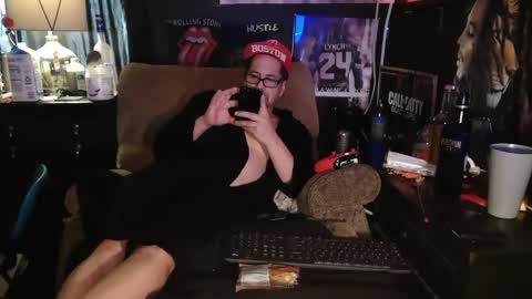 SnackPants online show from 01-04-25, 05:05