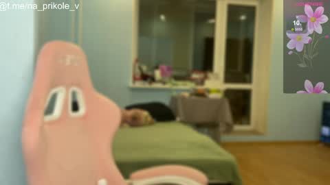 Snapshot of na_prikole_ chatting on 10-31-25, 06:53 Vanessa and Julia online show from 10-31-25, 06:53