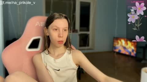 Snapshot of na_prikole_ chatting on 11-21-25, 05:55 Vanessa and Julia online show from 11-21-25, 05:55