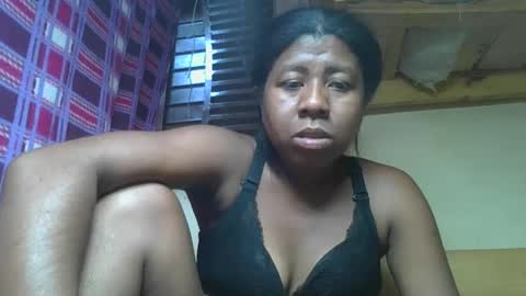 Snapshot of naadiaaa chatting on 03-12-26, 08:37 naadiaaa online show from 03-12-26, 08:37