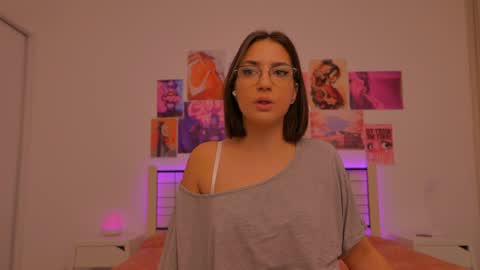 Snapshot of naalani chatting on 12-02-24, 06:41 Naalani online show from 12-02-24, 06:41