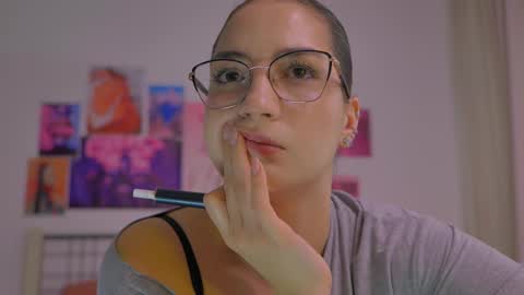 Snapshot of naalani chatting on 02-23-25, 06:49 Naalani online show from 02-23-25, 06:49