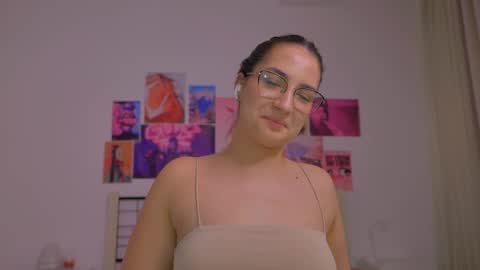 Snapshot of naalani chatting on 02-27-25, 01:07 Naalani online show from 02-27-25, 01:07