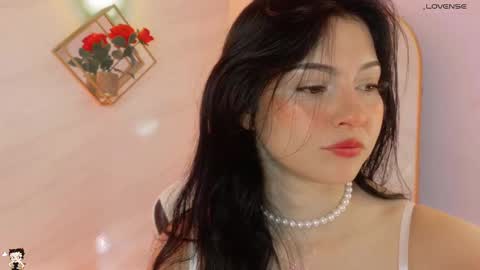 naamah_b online show from 10-10-25, 01:54