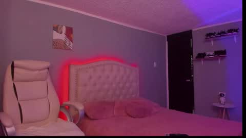 Snapshot of naath_ chatting on 03-11-26, 01:44 anny online show from 03-11-26, 01:44