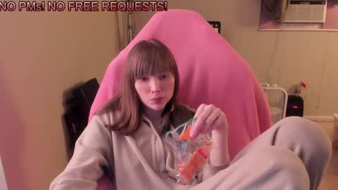 Snapshot of nacmar chatting on 01-01-25, 01:26 Natalie Marlo online show from 01-01-25, 01:26