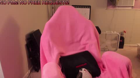 Snapshot of nacmar chatting on 01-16-25, 10:53 Natalie Marlo online show from 01-16-25, 10:53