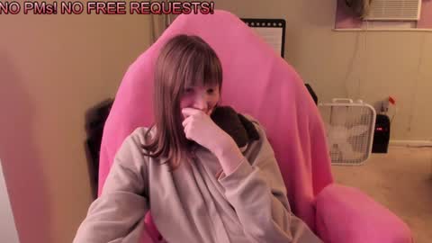 Snapshot of nacmar chatting on 01-21-25, 11:35 Natalie Marlo online show from 01-21-25, 11:35