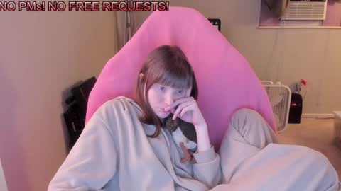 Snapshot of nacmar chatting on 01-29-25, 08:51 Natalie Marlo online show from 01-29-25, 08:51