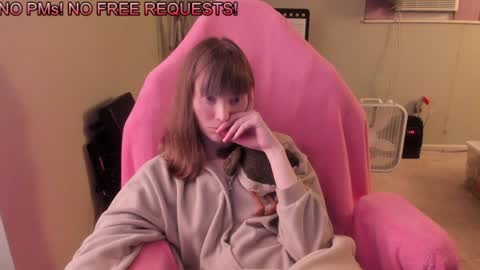 Snapshot of nacmar chatting on 02-04-25, 09:41 Natalie Marlo online show from 02-04-25, 09:41