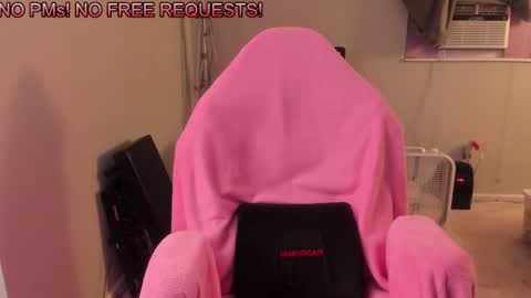 Snapshot of nacmar chatting on 02-25-25, 09:42 Natalie Marlo online show from 02-25-25, 09:42