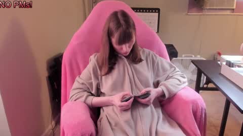 Snapshot of nacmar chatting on 03-08-25, 06:16 Natalie Marlo online show from 03-08-25, 06:16