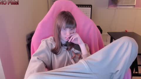 Snapshot of nacmar chatting on 03-10-25, 10:13 Natalie Marlo online show from 03-10-25, 10:13