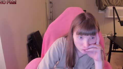 Snapshot of nacmar chatting on 09-19-25, 04:51 Natalie Marlo online show from 09-19-25, 04:51