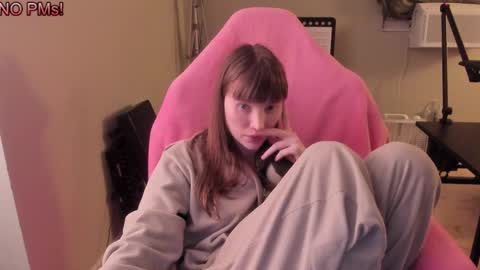 Snapshot of nacmar chatting on 09-30-25, 06:07 Natalie Marlo online show from 09-30-25, 06:07