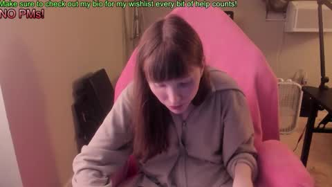 Snapshot of nacmar chatting on 10-22-25, 01:17 Natalie Marlo online show from 10-22-25, 01:17