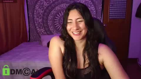 Snapshot of nadia_palmer chatting on 01-12-25, 01:00  Nadi  online show from 01-12-25, 01:00