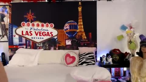 Snapshot of nadia_vixen chatting on 06-16-26, 12:02 Nadia Vixen online show from 06-16-26, 12:02