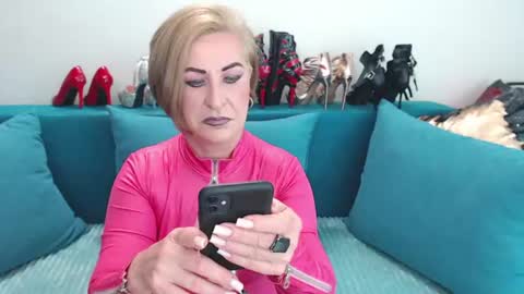 Snapshot of nadiafemdom chatting on 08-01-26, 06:29 NadiaFemDom online show from 08-01-26, 06:29