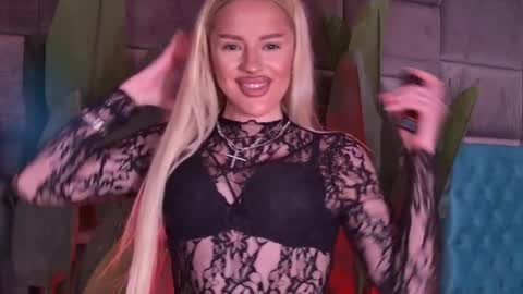 Snapshot of nadinebonita chatting on 04-03-26, 03:59 Boni online show from 04-03-26, 03:59