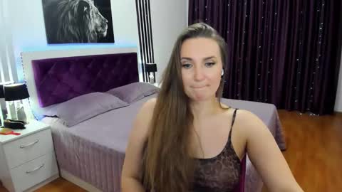 NadinGracefull online show from 11-08-25, 07:23