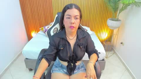 N A H I A online show from 02-22-25, 11:46