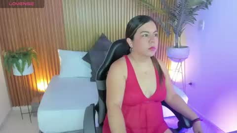 N A H I A online show from 06-10-26, 12:04