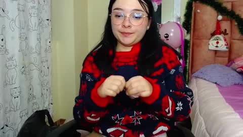 nahia cute     only   online show from 12-25-24, 11:53