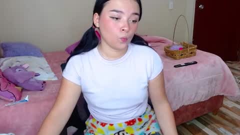 nahia cute     only   online show from 03-07-25, 06:43