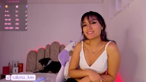 Snapshot of nahia_low chatting on 10-29-25, 03:09  Valeria  online show from 10-29-25, 03:09