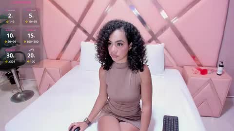Snapshot of nahiaragray chatting on 09-26-25, 08:57 Nahiara Gray online show from 09-26-25, 08:57