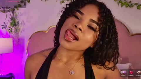 NahiaraReina  online show from 06-03-26, 02:08