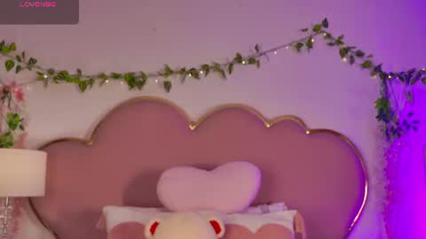 NahiaraReina  online show from 07-30-26, 01:54