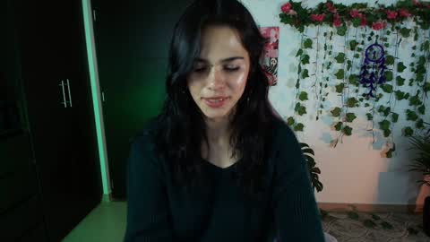 Snapshot of naho_4269 chatting on 01-08-25, 01:32 Naho Sigueme en mis Redes Sociales Follow me on my social networks online show from 01-08-25, 01:32