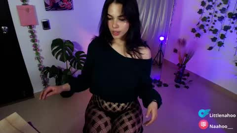 Snapshot of naho_4269 chatting on 02-14-25, 01:34 Naho Sigueme en mis Redes Sociales Follow me on my social networks online show from 02-14-25, 01:34