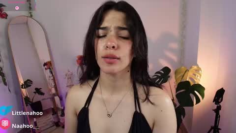 Snapshot of naho_4269 chatting on 10-25-25, 11:29 Naho Sigueme en mis Redes Sociales Follow me on my social networks online show from 10-25-25, 11:29