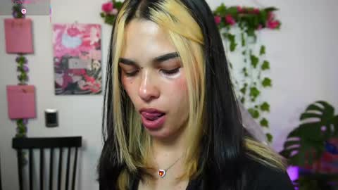 Naho  Sigueme en mis Redes Sociales Follow me on my social networks online show from 05-06-26, 01:47