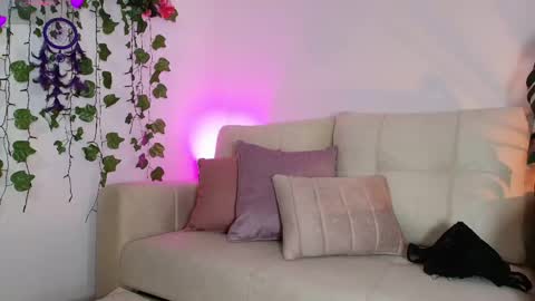 Naho  Sigueme en mis Redes Sociales Follow me on my social networks online show from 05-18-26, 04:07