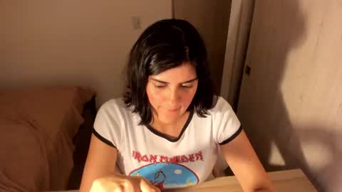 independent model online show from 06-25-26, 05:23