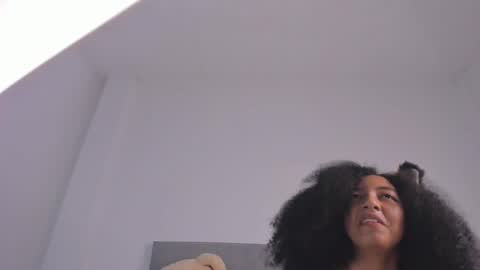 Laura online show from 12-23-24, 11:49