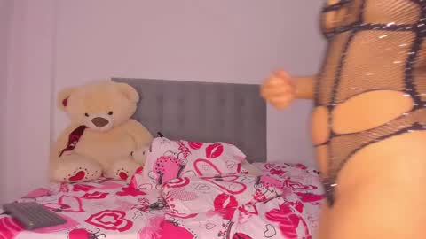 Laura online show from 01-09-25, 03:58