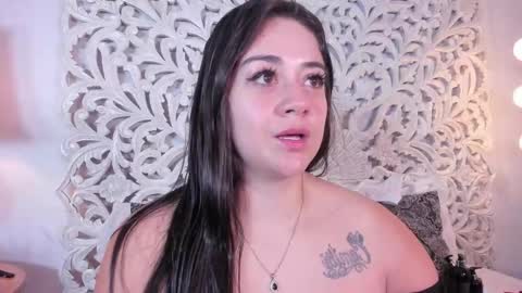 Snapshot of nahomi_sweett chatting on 02-14-26, 10:23 Nahomi online show from 02-14-26, 10:23