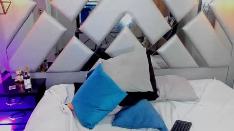 Snapshot of nahomii_hill chatting on 03-01-25, 12:17 Nahomi online show from 03-01-25, 12:17