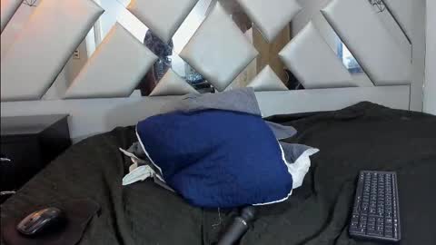 Snapshot of nahomii_hill chatting on 11-28-25, 11:29 Nahomi online show from 11-28-25, 11:29