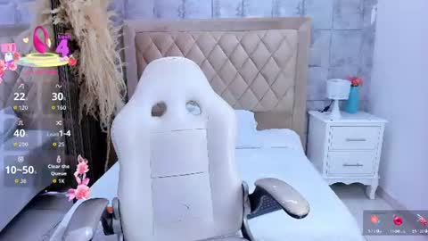 Snapshot of nahomirichards chatting on 06-23-26, 04:10 Nahomi online show from 06-23-26, 04:10
